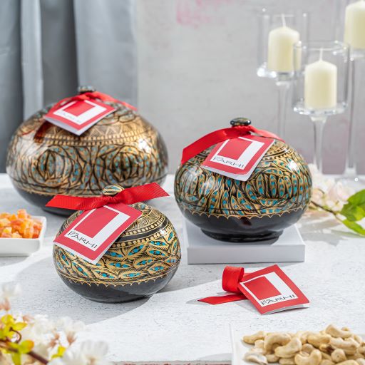 Handmade Bonbonni&egrave;re filled with Dark Chocolate Coated Ginger, Palm Oil Free, 130g