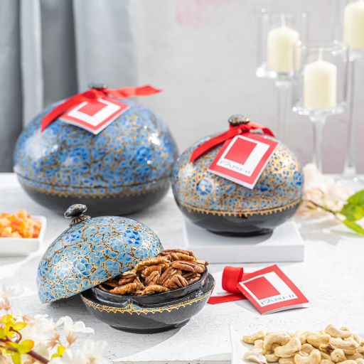 Handmade Bonbonnière Filled with Assorted Foil Wrapped Milk Chocolate Pralines with Crunch, 130g Gift Giving RJF Farhi 