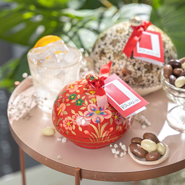 Handmade Bonbonni&egrave;re filled with Assorted Chocolate Coated Almonds, Palm Oil Free, 130g