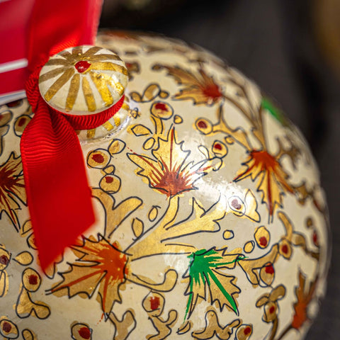 Handmade Bonbonni&egrave;re filled with Assorted Chocolate Coated Almonds, Palm Oil Free, 130g